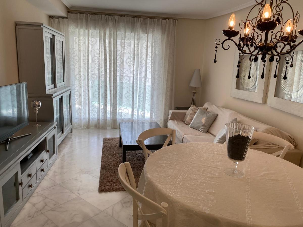 Elegant 2-Bedroom Apartment In Benidorm With Private Pool And Scenic Garden Views Cala de Finestrat Exterior foto